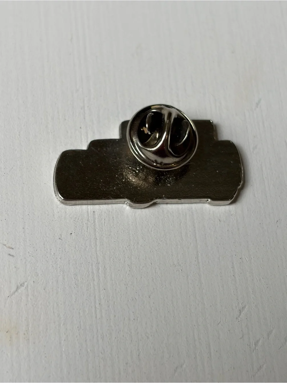 Vintage Formula 1 Mackenzie Motorsport Silver Racing Hat Tac Pinback Lapel Pin